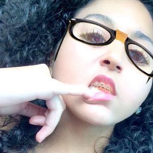 Meet your Posher, Kari-ling